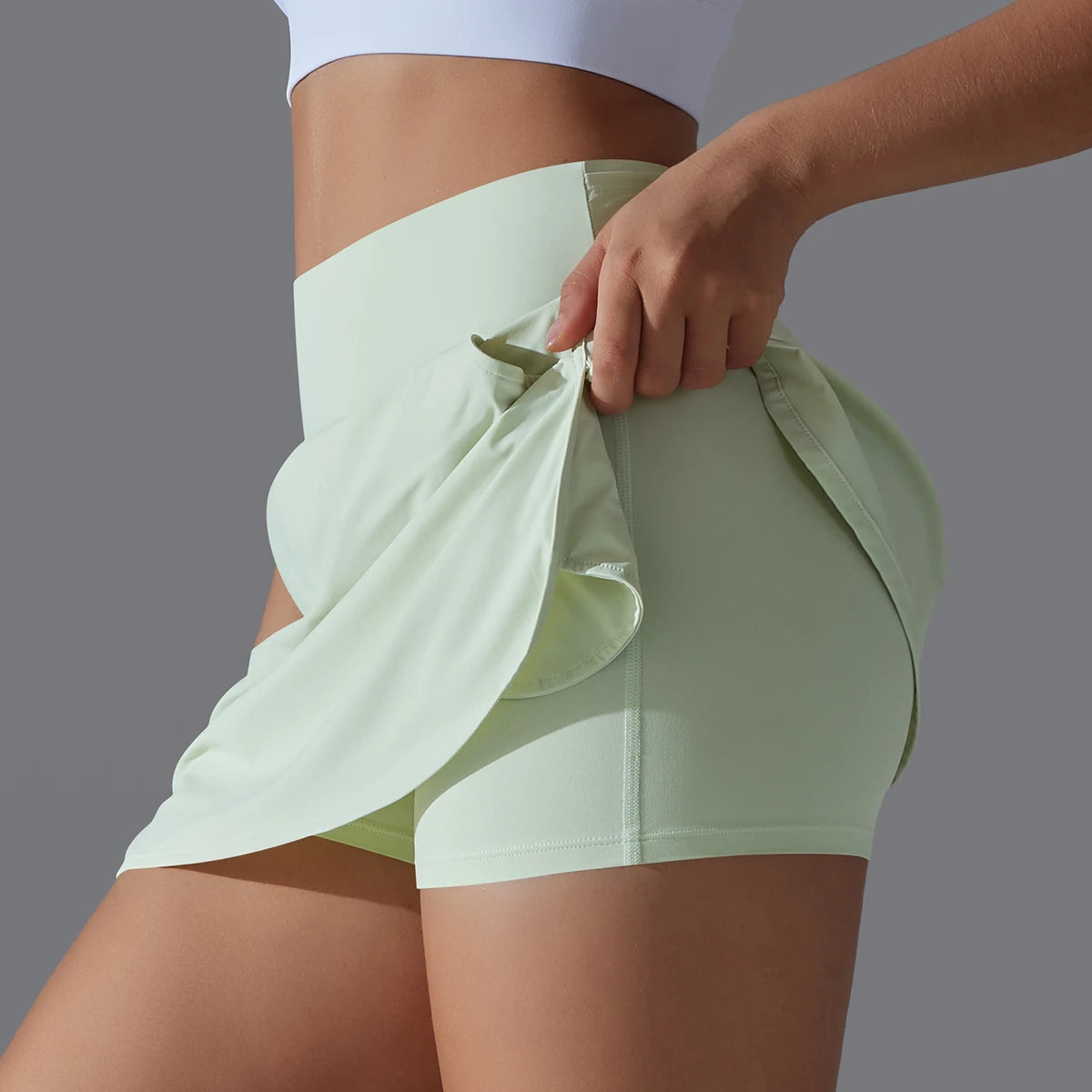 Women's gym shorts with pocket