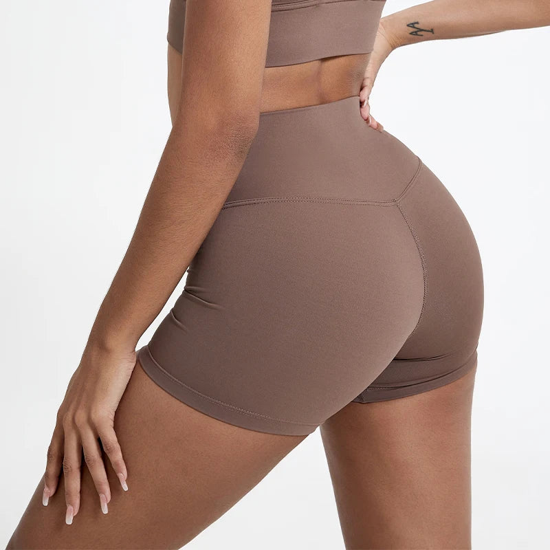 Women's gym leggings, slim fit workout shorts